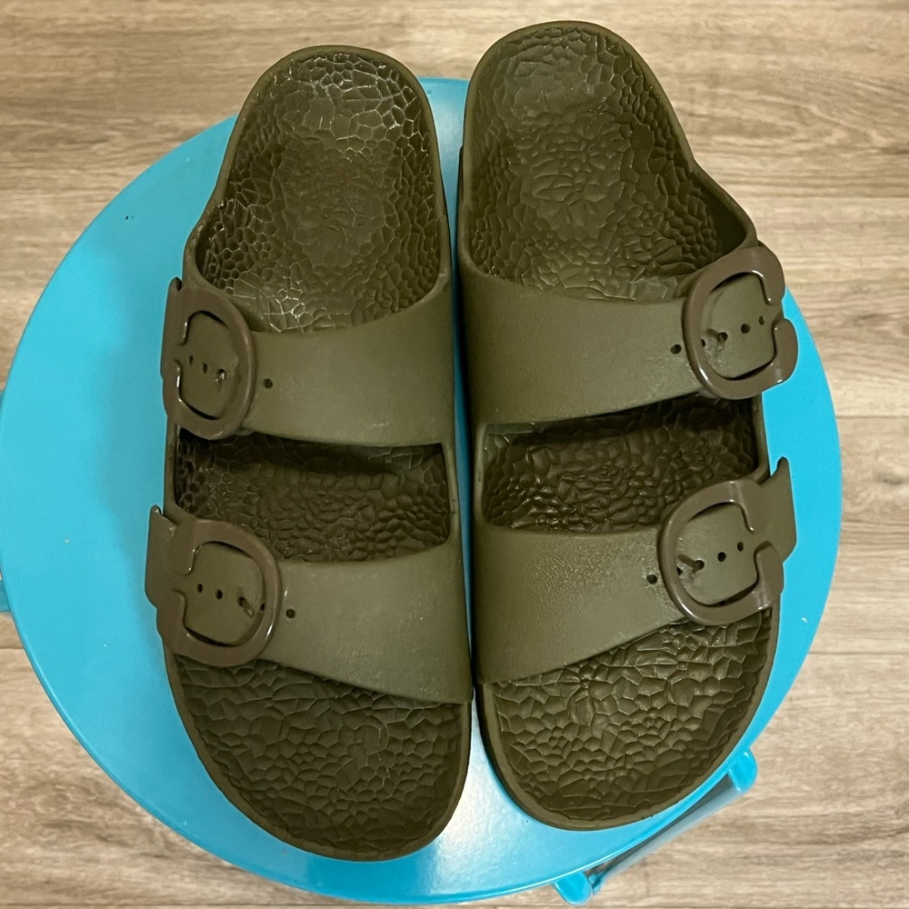 Gently Pre-Owned Olive Green Slides - unisex